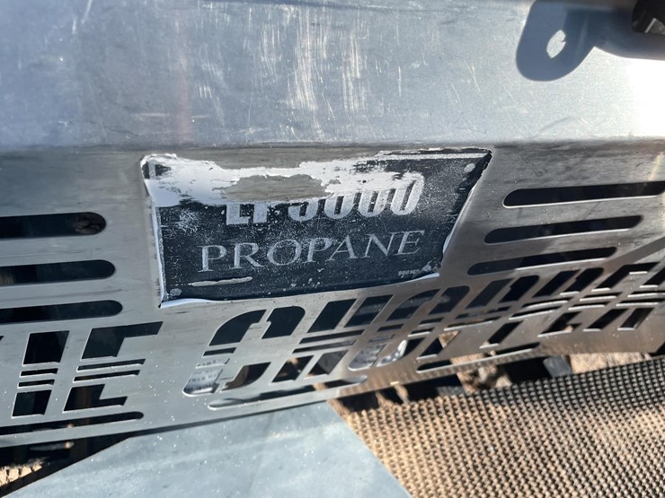 #2327-•-dixie-chopper-lp3000-image-10