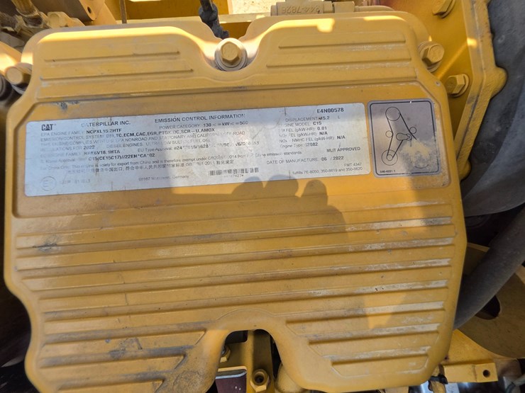 2023-caterpillar-374-image-25
