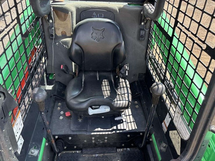 2020-bobcat-t550-image-13