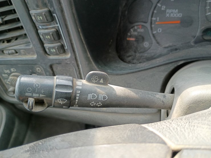 2006-chevrolet-silverado-3500-image-48