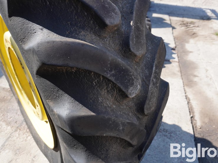 john-deere-16-image-13