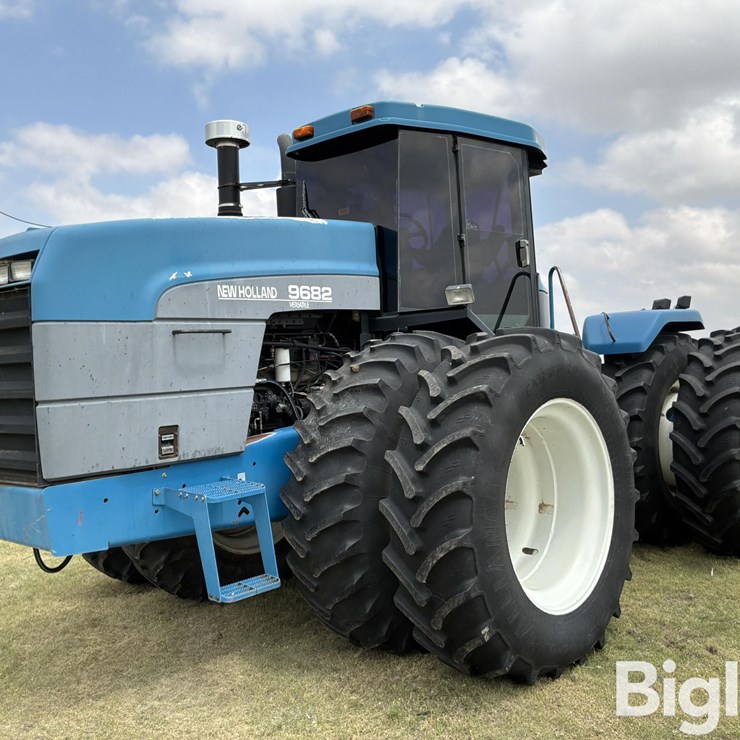 1997 VERSATILE 9682