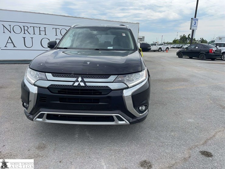 2019-mitsubishi-outlander-image-2