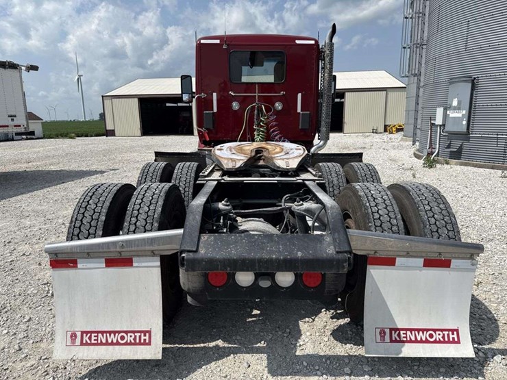 2014-kenworth-t680-image-3