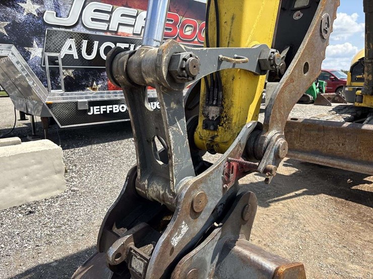 2019-wacker-neuson-et145-image-17
