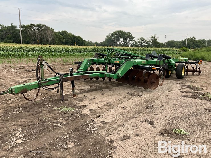 john-deere-510-image-1