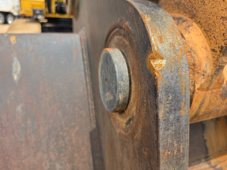 2018-deere-470g-lc-image-112