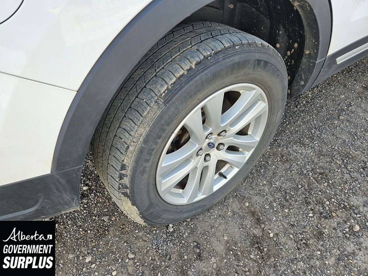 2019-ford-explorer-xlt-image-26