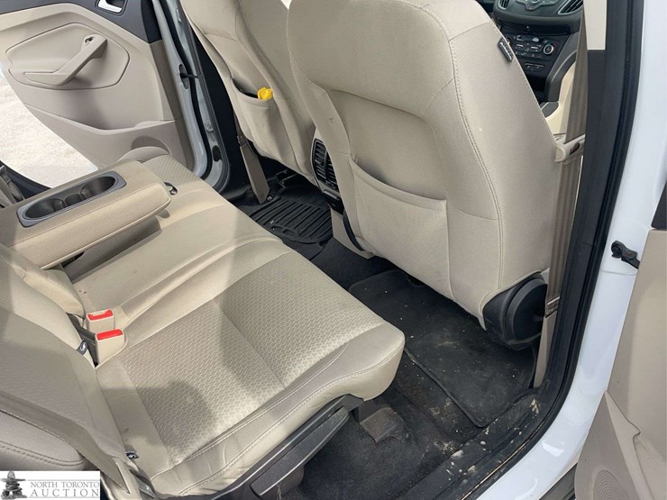 2017-ford-escape-image-19
