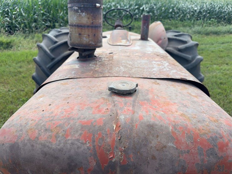 international-mccormick-deering-wd-9-image-11