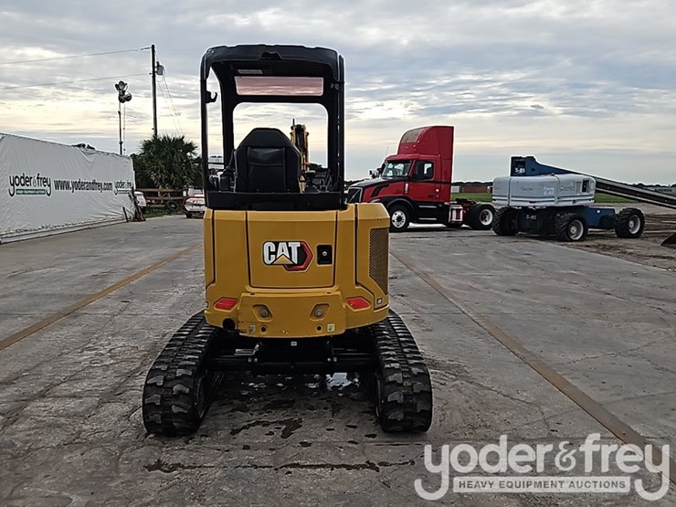 2023-caterpillar-302.7cr-image-27