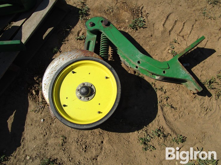 john-deere-14-image-18