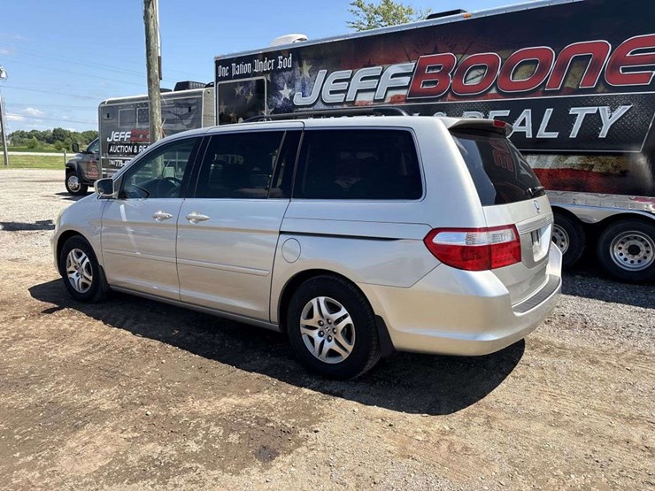 2005-honda-odyssey-image-2