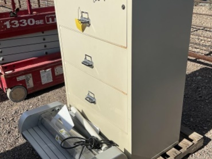fire-king-filing-cabinet-&-laminator-image-1