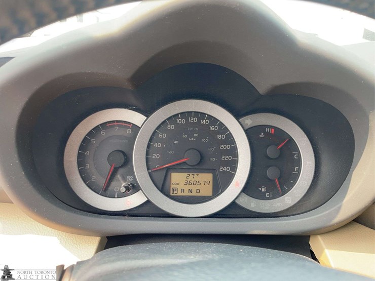 2010-toyota-rav4-image-12