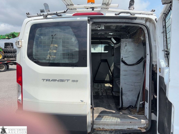 2016-ford-transit-image-18