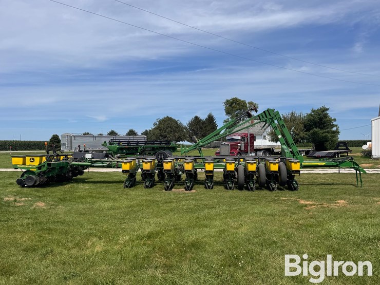 2003-john-deere-1770-image-4