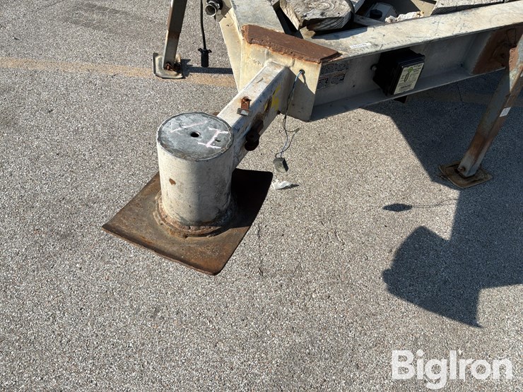 2010-massey-ferguson-730-image-11