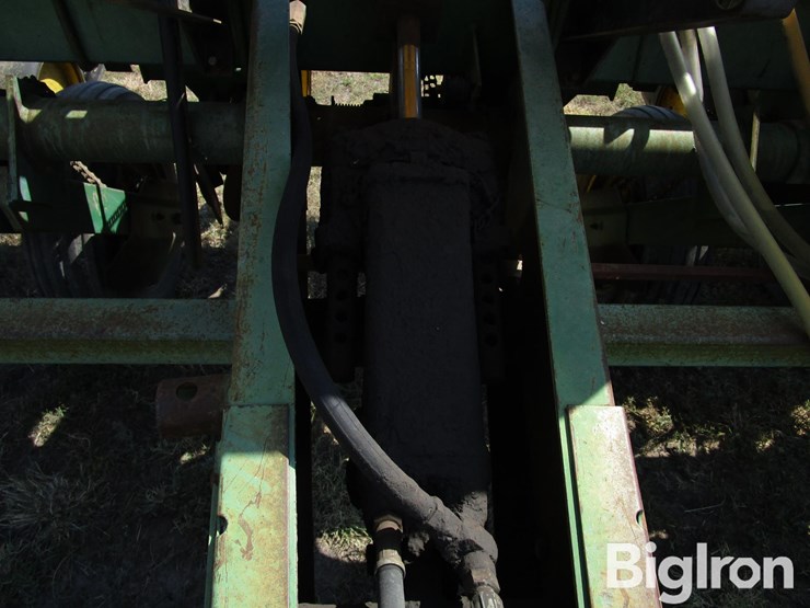 john-deere-7000-image-13