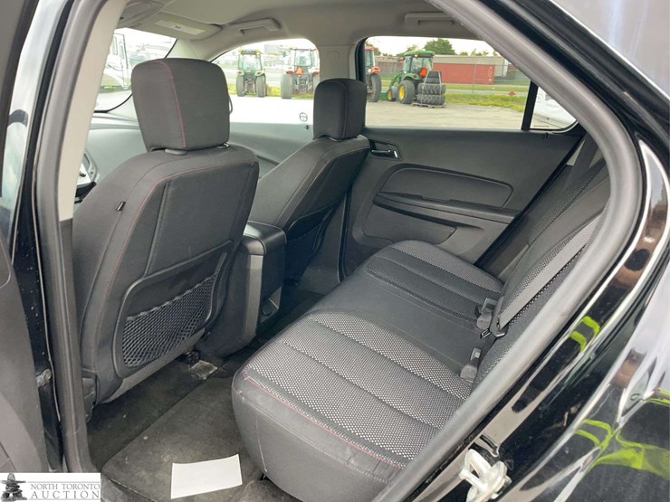 2015-chevrolet-equinox-image-15
