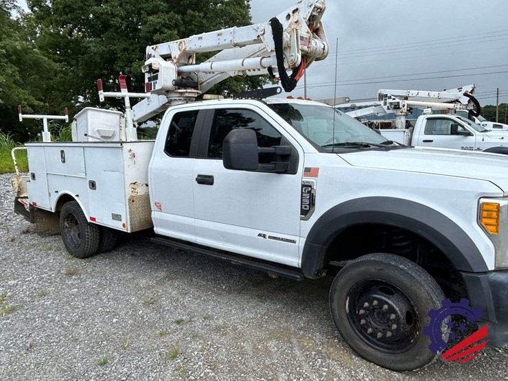 2017-ford-f550-image-5