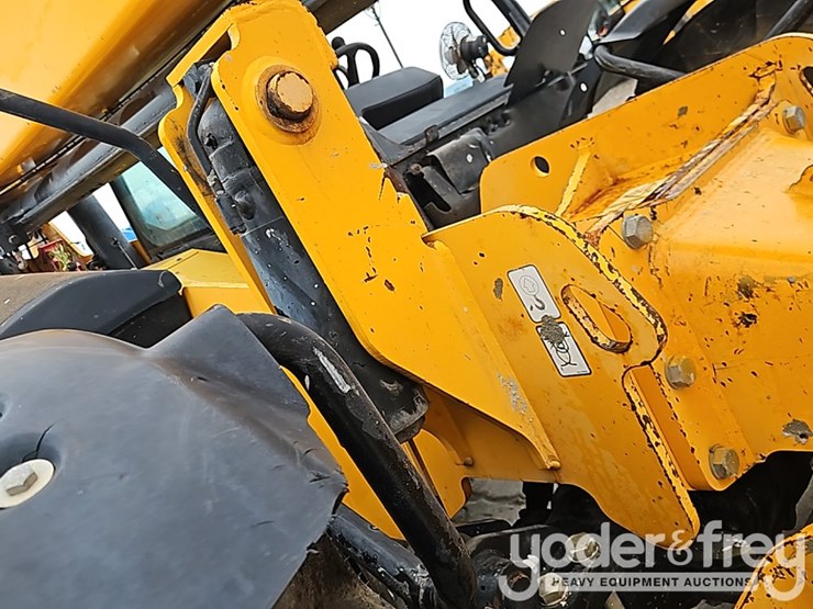 2016-jcb-512-56-image-12