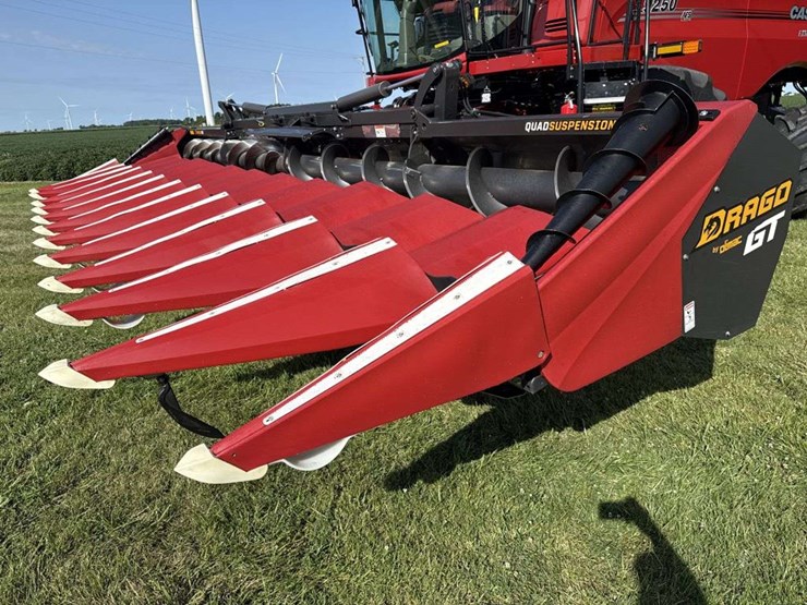 drago-gt-folding-corn-head-image-2