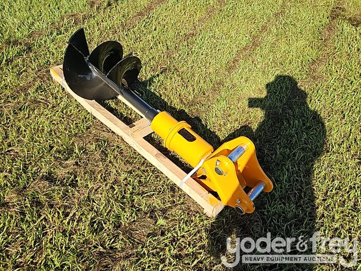 2026-caterpillar-303-image-2