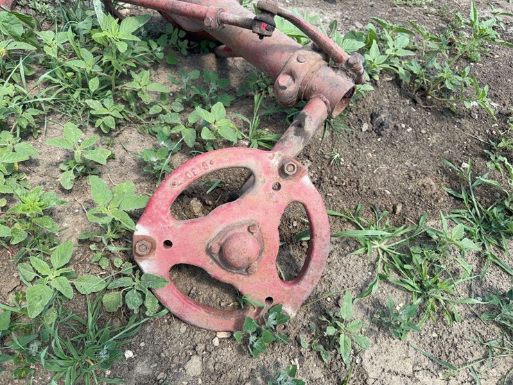 farmall-c-and-200-wide-front-end-image-2