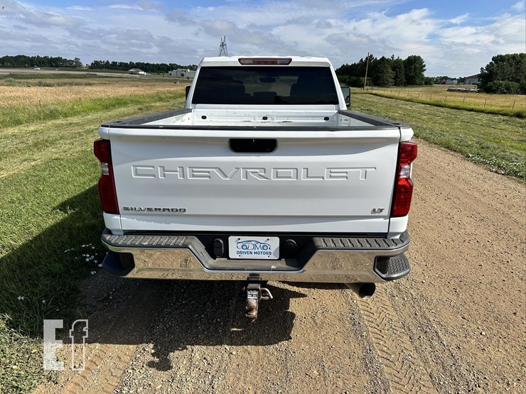 2021-chevrolet-silverado-2500hd-lt-image-15