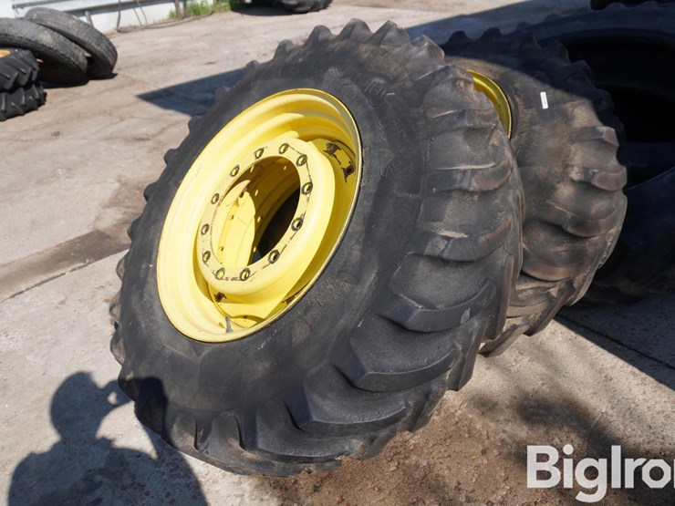 john-deere-16-image-1