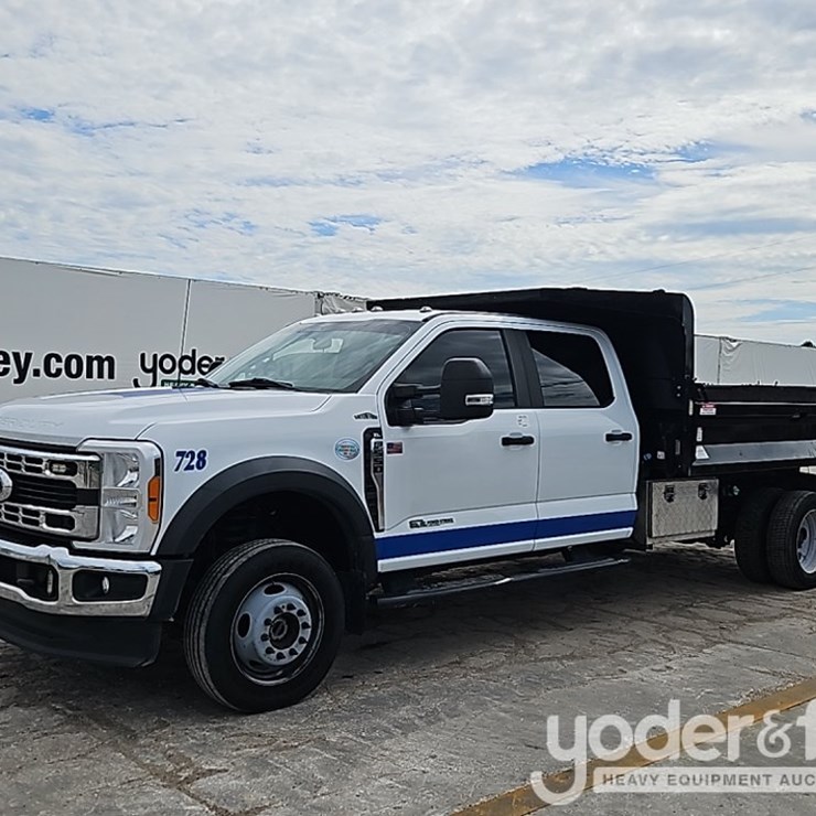 2023 FORD F550 XL