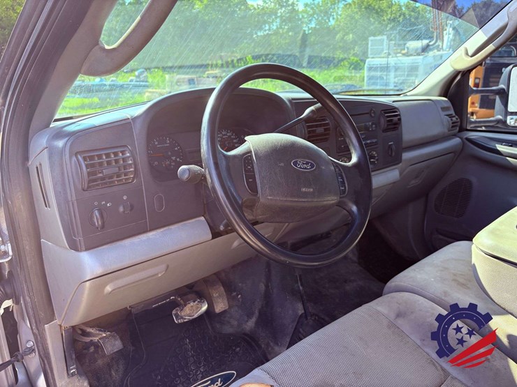 2006-ford-f550-xlt-sd-image-78