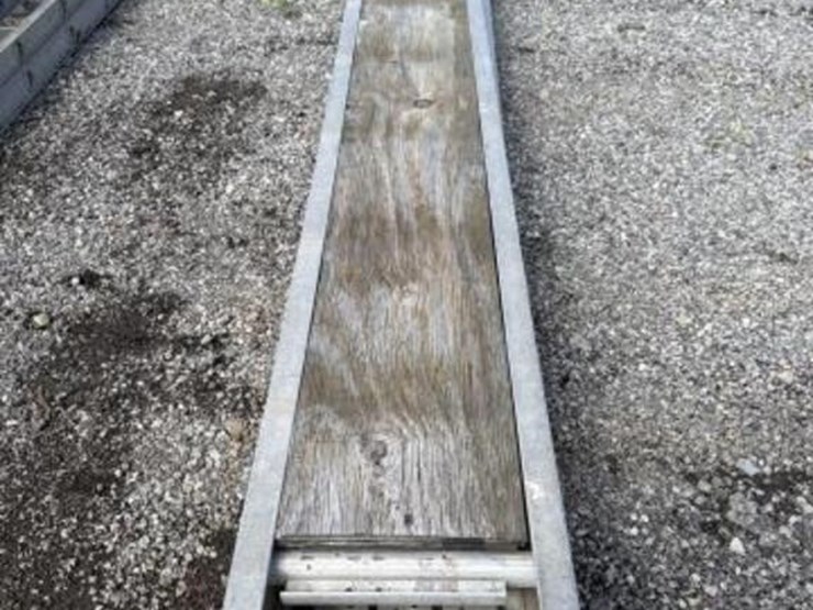 2-aluminum-walk-boards-image-3