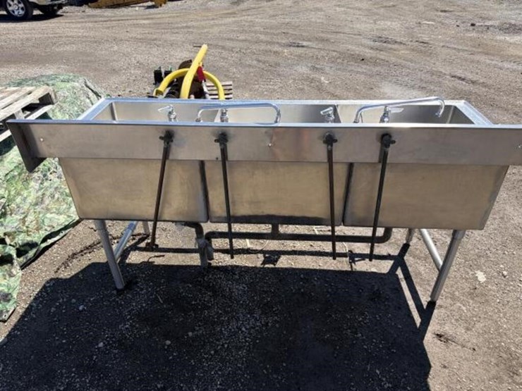 stainless-steel-3-bay-sink-image-4