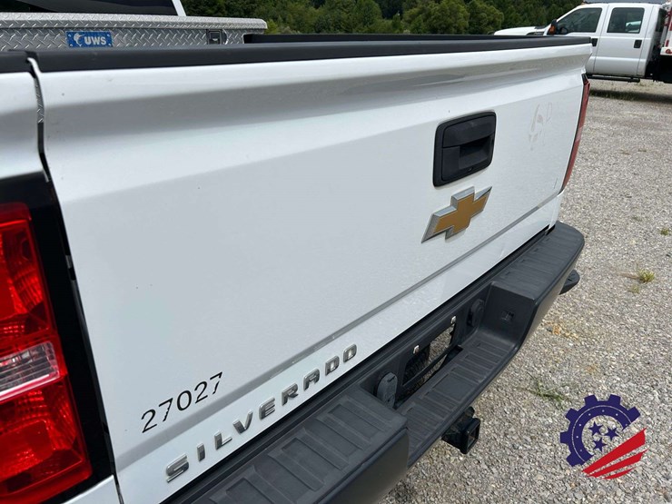 2018-chevrolet-silverado-pickup-truck-image-14