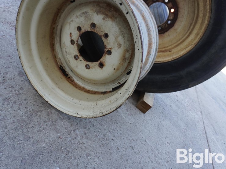 445/65r22.5-tire-and-rims-image-13