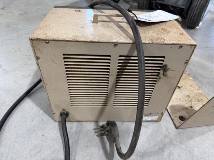 electric-wall-mount-garage-heater-image-3