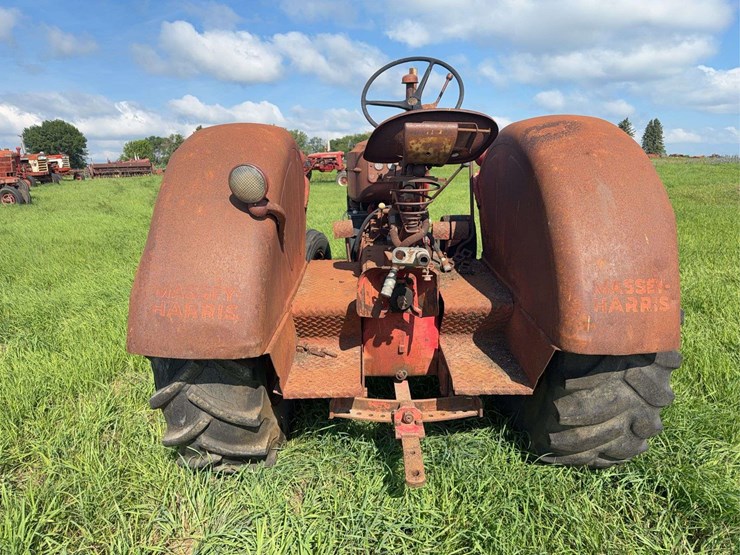massey-ferguson-44-image-4