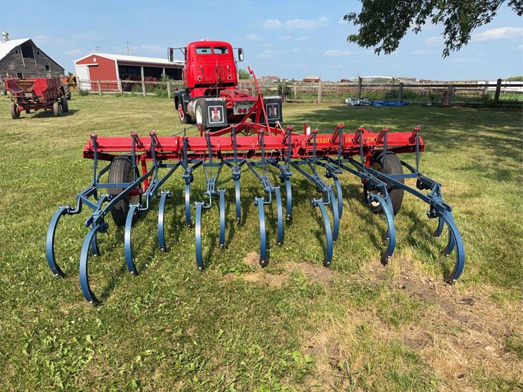 international-harvester-no.-9-field-cultivator-image-4