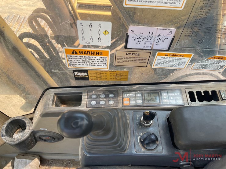 2003-caterpillar-320c-image-16