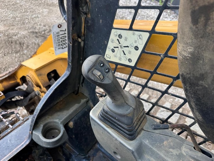 2022-caterpillar-289d3-image-27