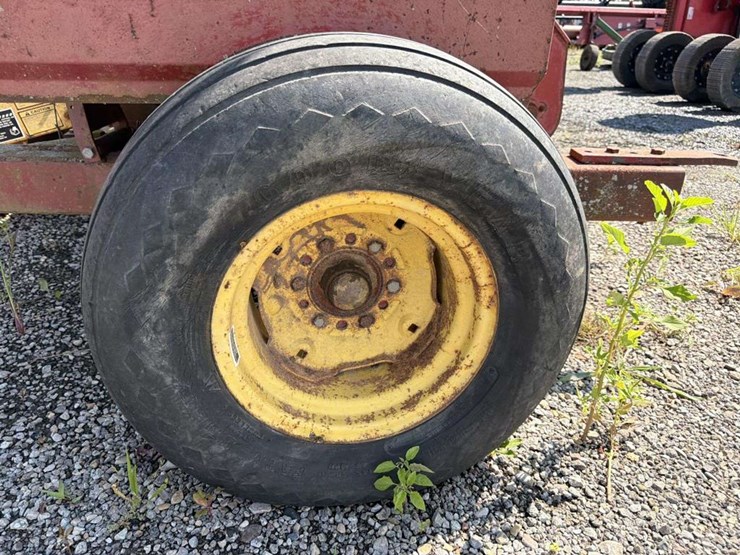new-holland-782-image-10