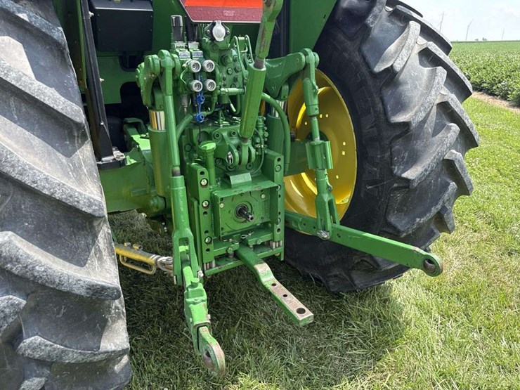 john-deere-7130-image-11