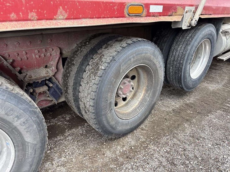 2004-kenworth-t800-image-12