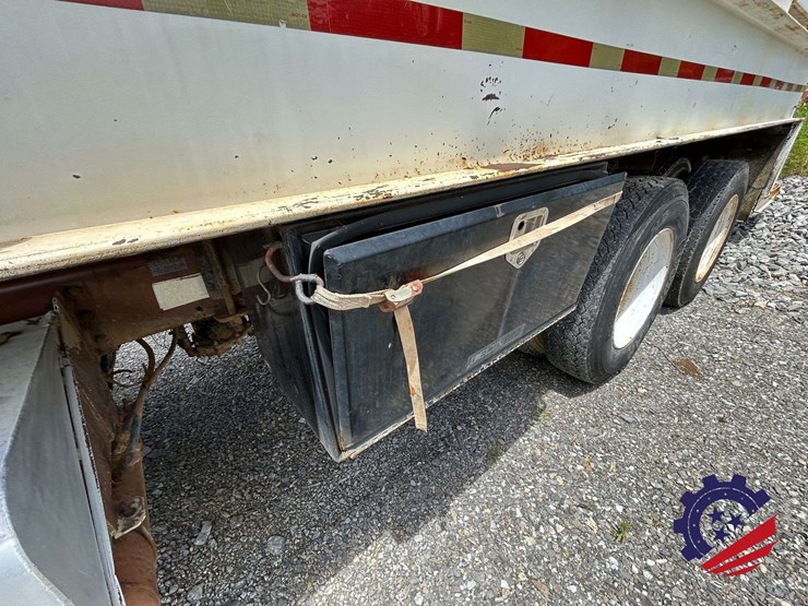 1987-peterbilt-379-image-22