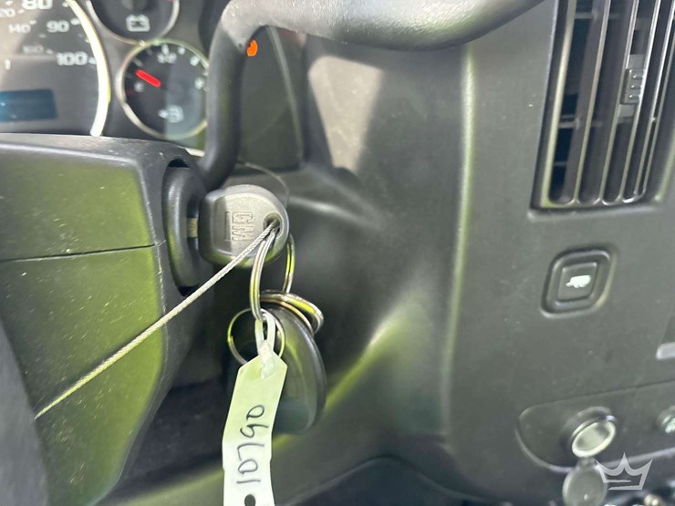 2019-chevrolet-express-2500-image-25