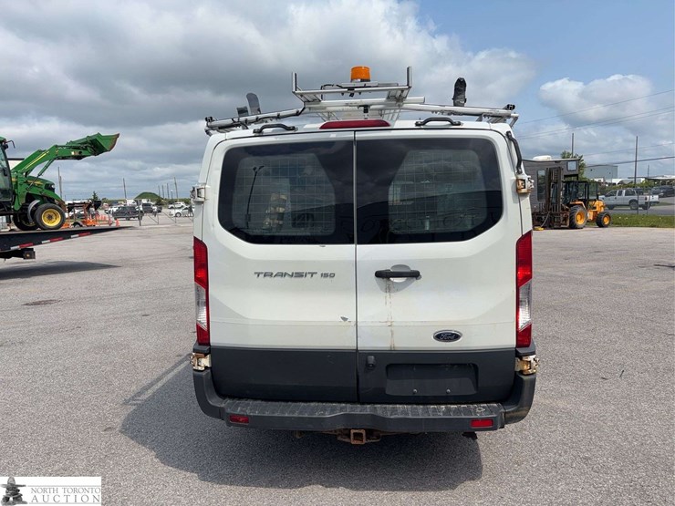 2016-ford-transit-image-6