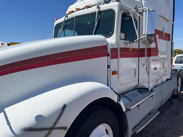 #2251-•-1992-international-eagle-f9400-tractor-truck-image-7