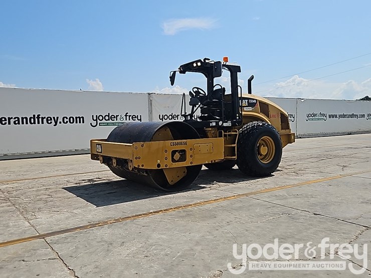 2018-caterpillar-cs54b-image-2
